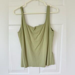 Nike Green Running Tank Size M‎ Raw Edge